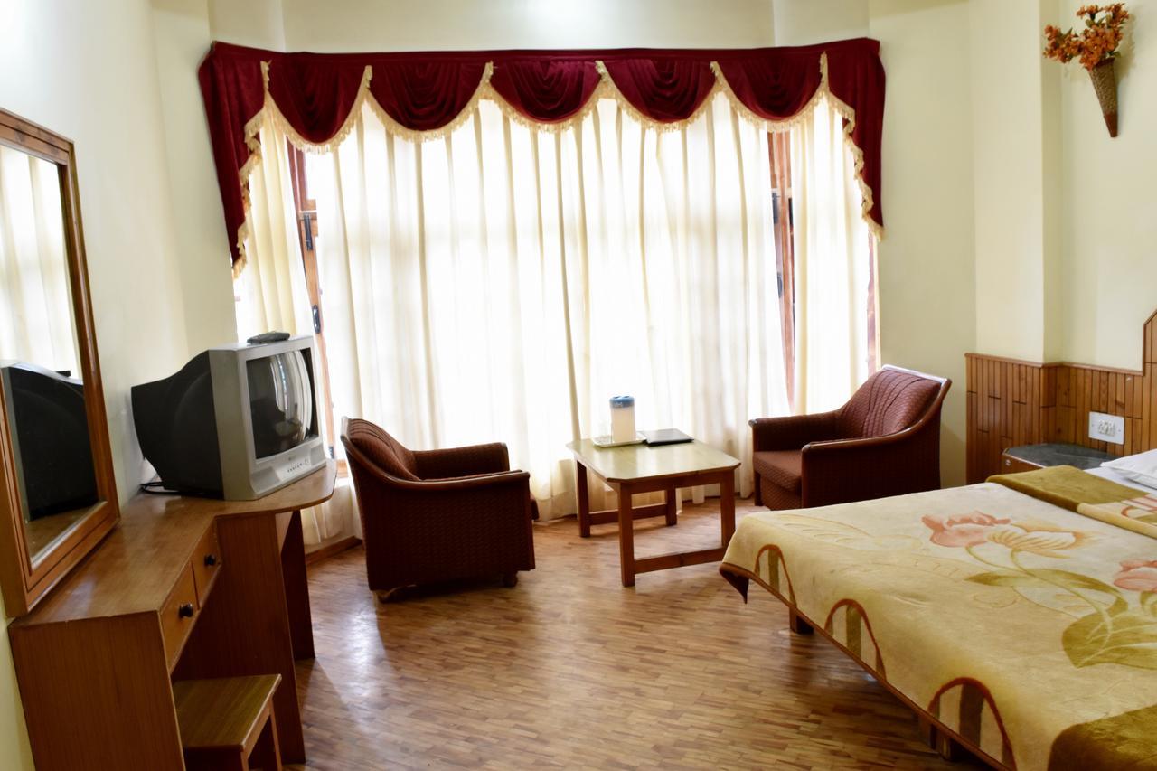 Hotel Satkar Residencia Manāli Exterior foto
