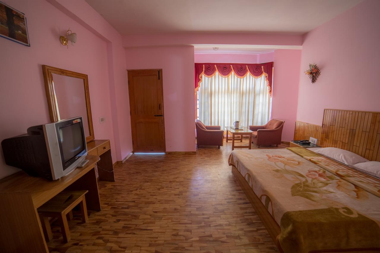 Hotel Satkar Residencia Manāli Exterior foto