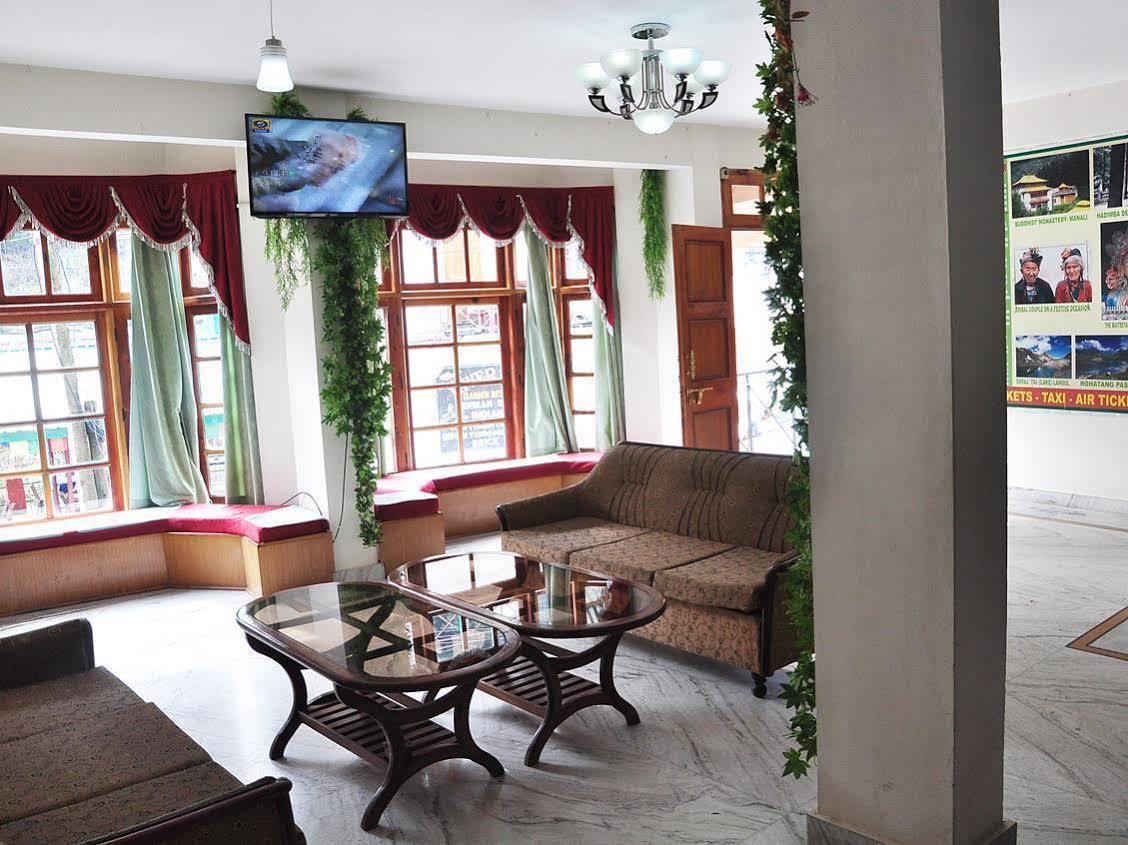 Hotel Satkar Residencia Manāli Exterior foto